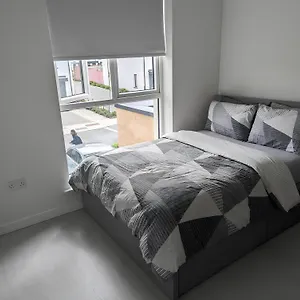 New House, Private In A Peaceful Neighborhood Dublin